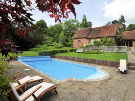 Cottage mit Pool in Sussex