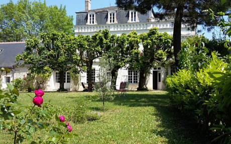 BB Pension Viviane Tours Urlaub Loire Anwesen Garten