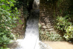 Wasserfall auf Rosies Anwesen