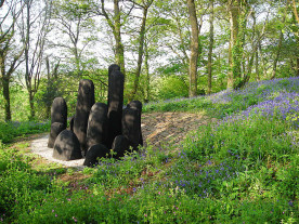 Kunst in Cornwall, Museen & Galerien - David Nash Mound, Tremenheere Sculpture Garden